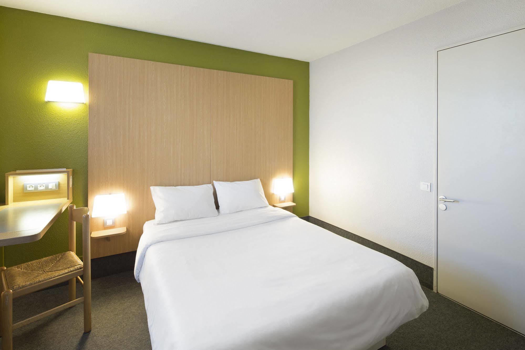 B&B Hotel La Roche-Sur-Yon Муйерон-ле-Каптиф Экстерьер фото